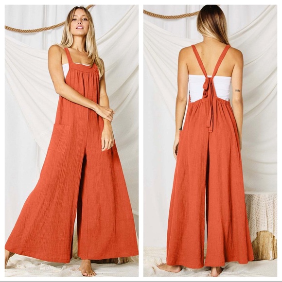 #35 ✨RESTOCKED ✨Angela Solid Fabulous Wide Leg Jumpsuit - Picture 2 of 5